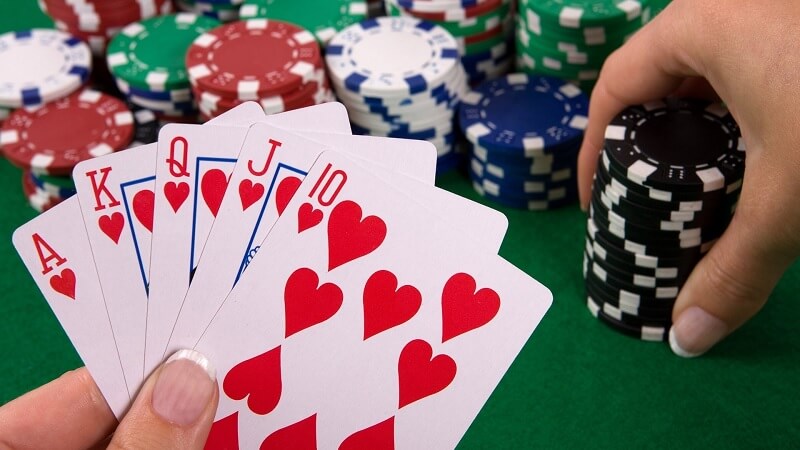 Luật chơi Poker cơ bản cho người mới bắt đầu